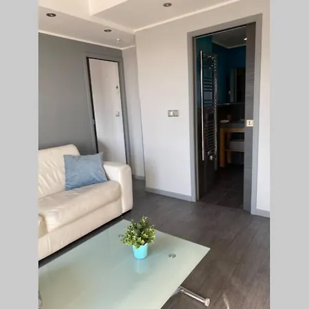 Edouard Vii : Centre, Terrasse Vue Degagee, Plage A 50 Metres Apartman