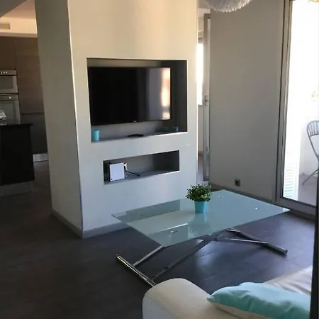 Apartman Edouard Vii : Centre, Terrasse Vue Degagee, Plage A 50 Metres *